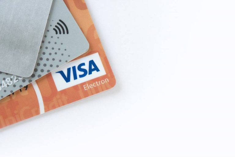Les critères à prendre en compte avant de souscrire une carte de crédit
