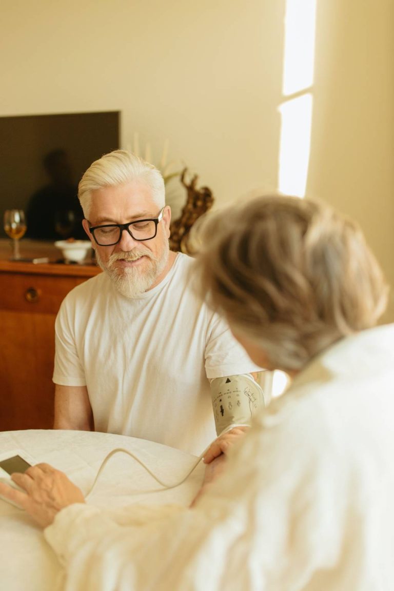 Mutuelle senior APRIL : comment choisir une couverture santé adaptée après 55 ans ?